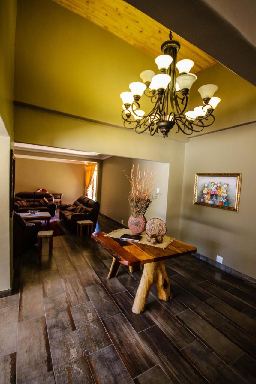 Hotel Pheasant'S Rest Newcastle Esterno foto